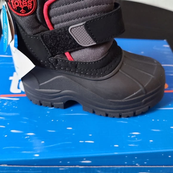 Totes Kids Black and Red Snow Boots Size 6 - Picture 1 of 5